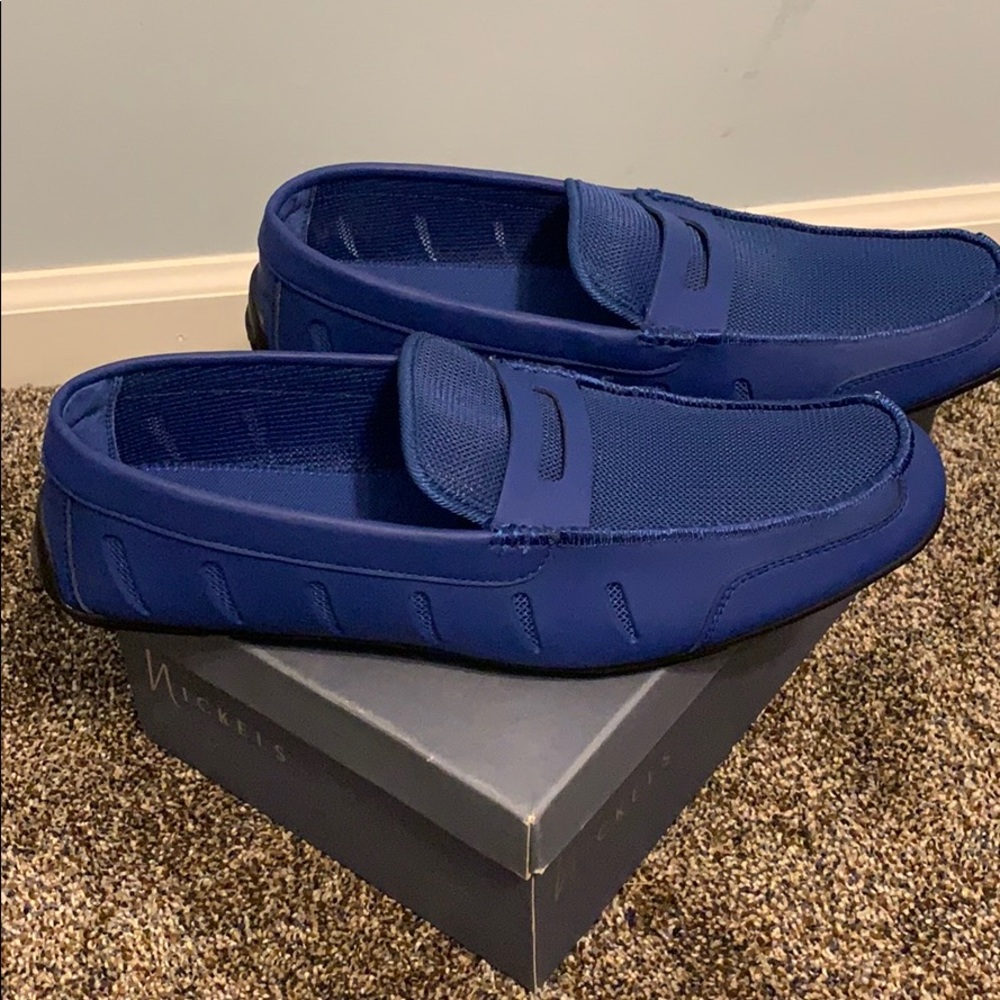 Blue leather loafer never worn